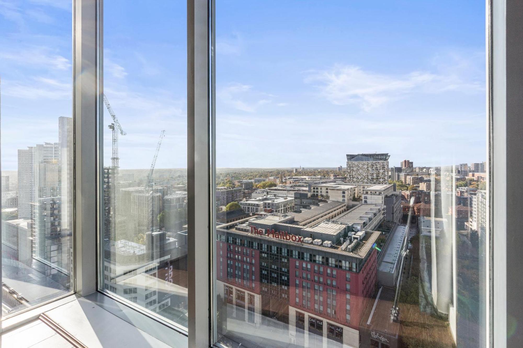 Apartment Ultra Luxury! View In Centre!! *