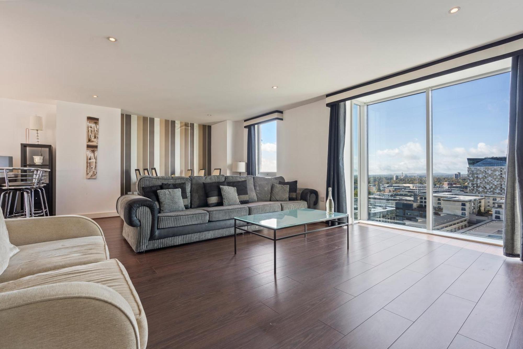 Ultra Luxury! View In Centre!! * Birmingam